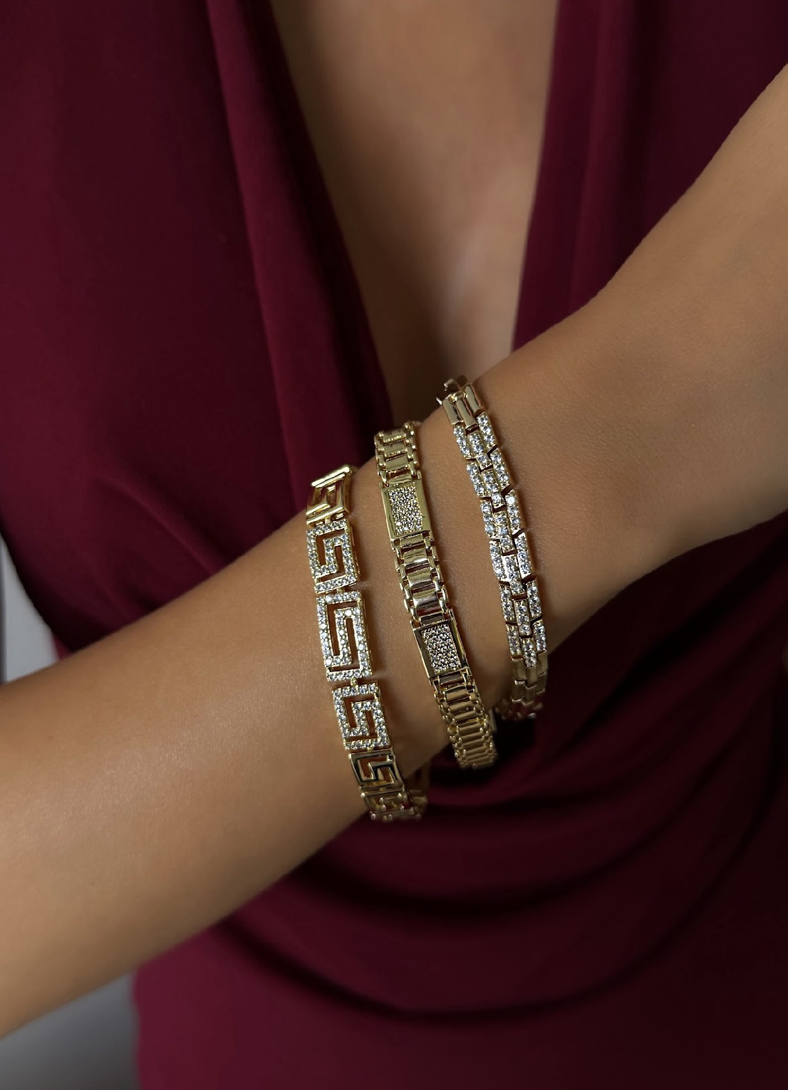 screenshot-140 Özel Seri Dikdörtgen İçi Taşlı Kalın Zincir Bileklik - Görsel 1