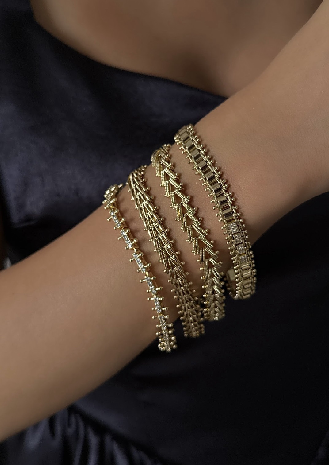 screenshot-173 Dorika İnce Model Taş Detay Bileklik - Görsel 1