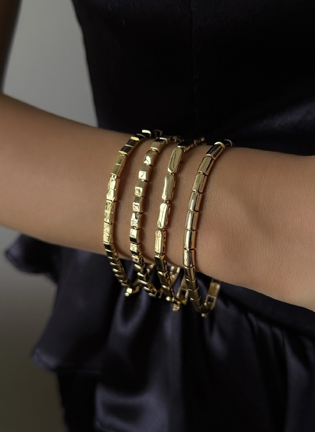 screenshot-177 Sade Dikdörtgen 14K Bileklik - Görsel 1