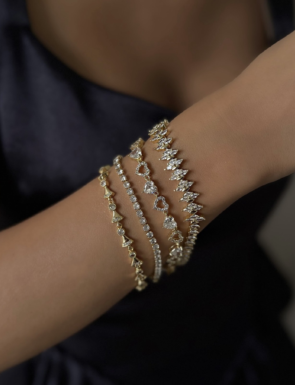 screenshot-182 Diva Kalp Model Taş Bileklik - Görsel 1