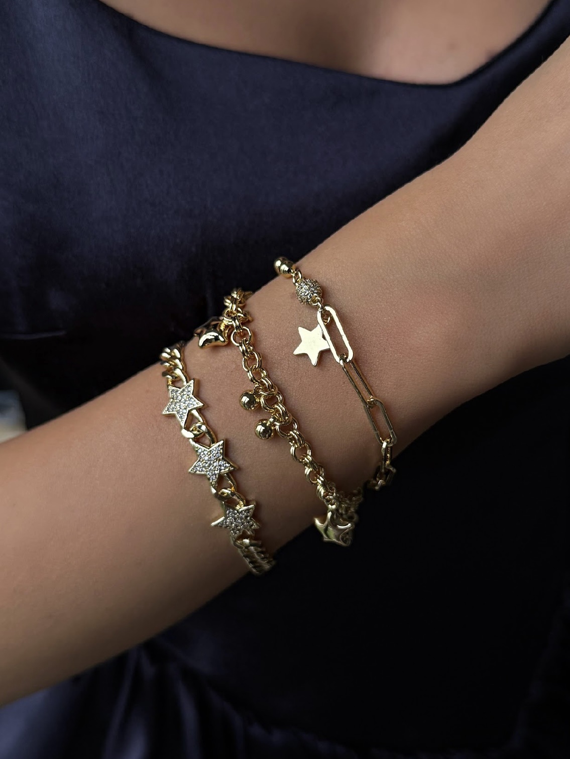 screenshot-185 Top Plaka Yıldız Detay Bileklik - Görsel 1