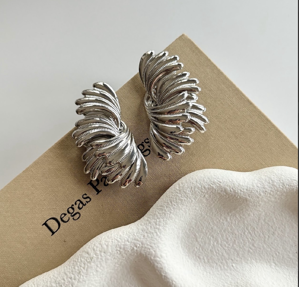 screenshot-114 Sarmal Vintage Tasarım Küpe - Görsel 1